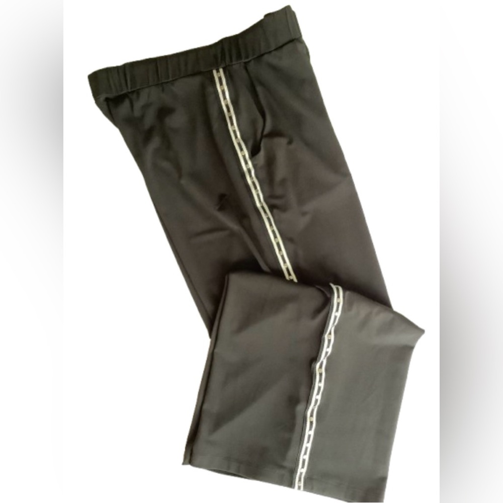Dex women’s black wide-leg trouser.